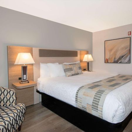 Coast Abbotsford Hotel & Suites Экстерьер фото