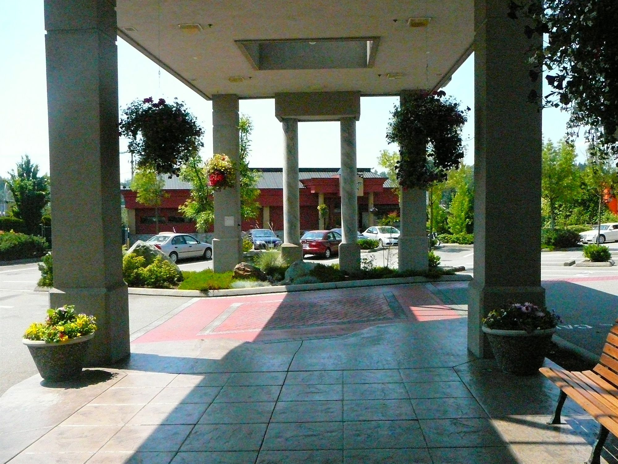 Coast Abbotsford Hotel & Suites Экстерьер фото
